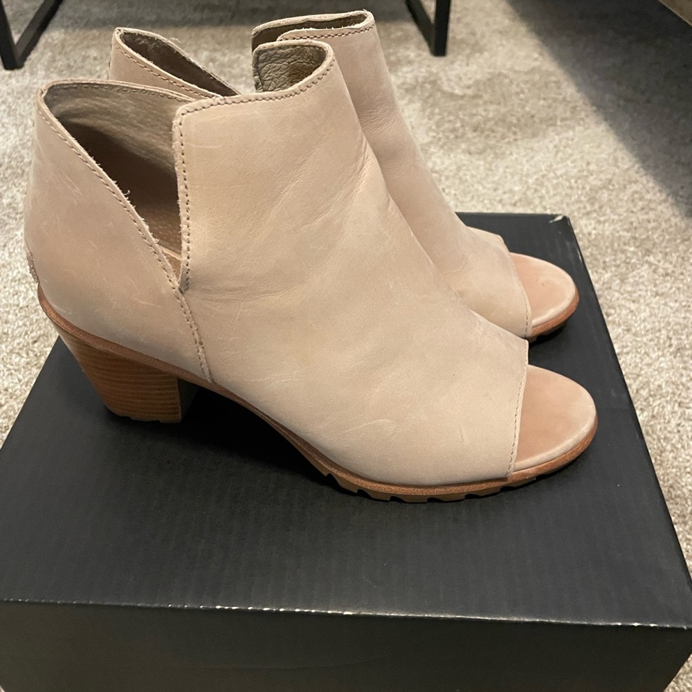 Sorel Women's Cream Peep-Toe Mules, Size 10